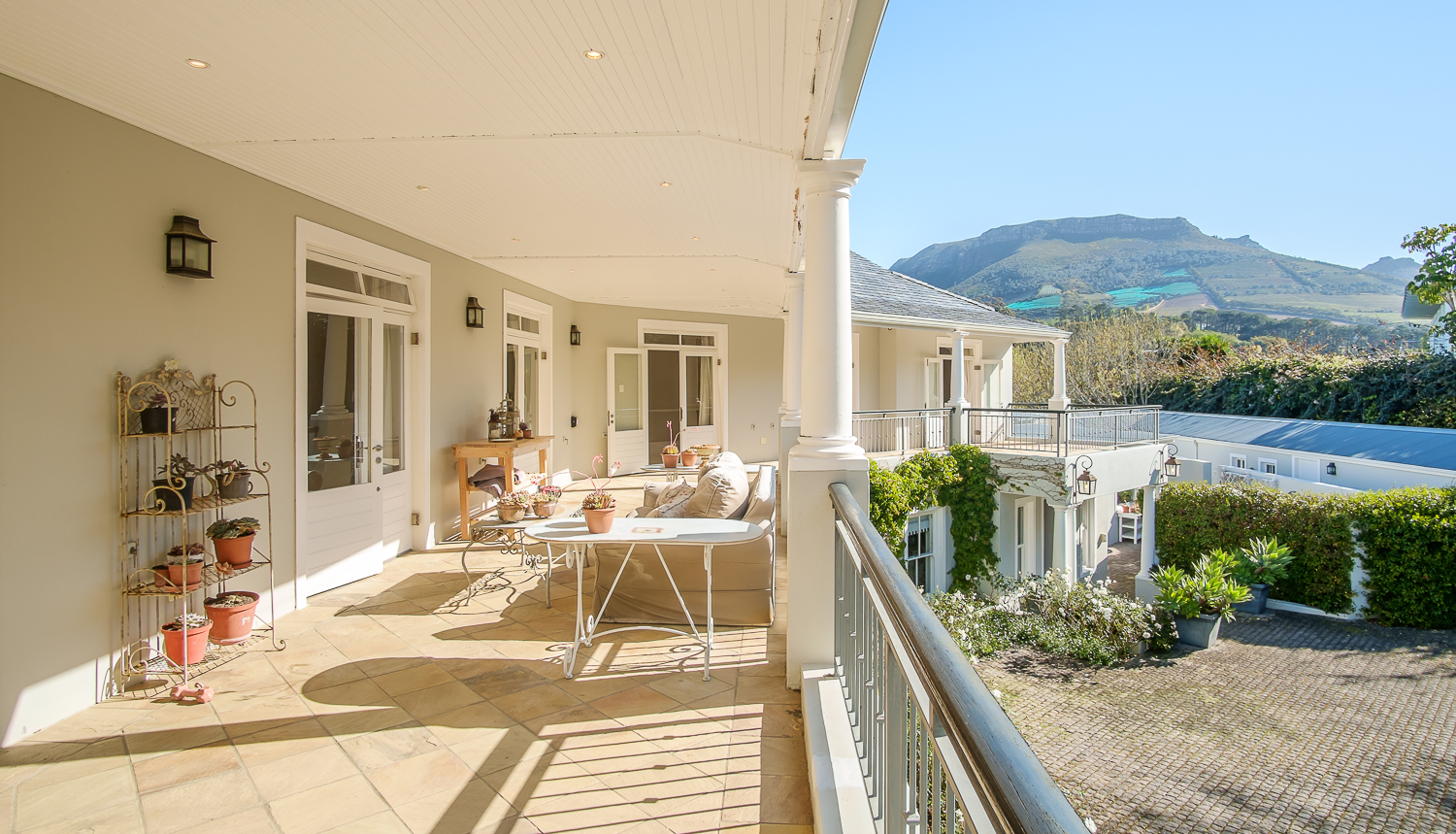 Constantia, Cape Town, South Africa The London Broker